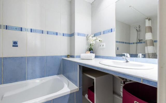 Large 3 Bdr Old Town - AC