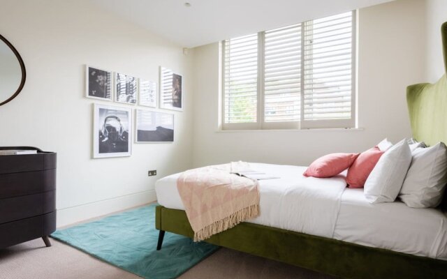 The East Finchley Retreat 6Bdr House With Swimming Pool, Garden, Parking