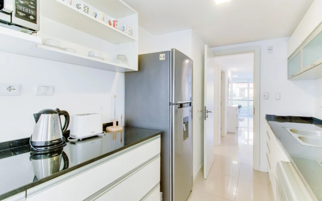 Oceana Suites Isabel Apartments