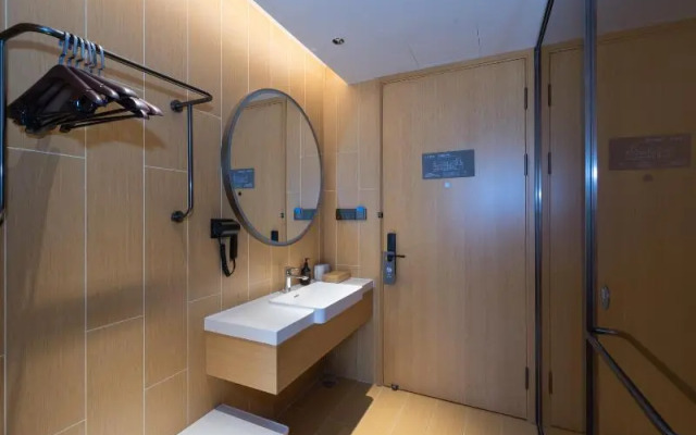 JI Hotel Shenzhen Futian Shawei Metro Station