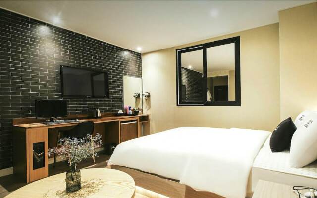The Hotel Changwon