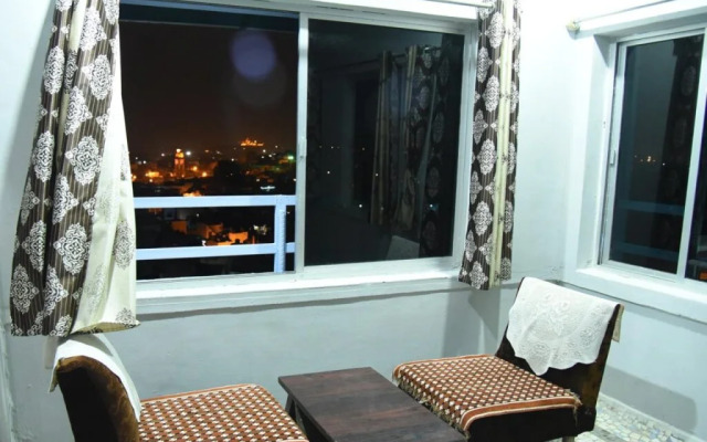 Sunshine Guest House & Restaurant