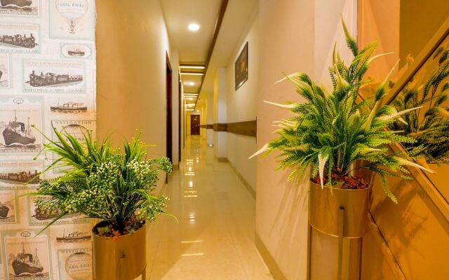 Fabhotel California Heights