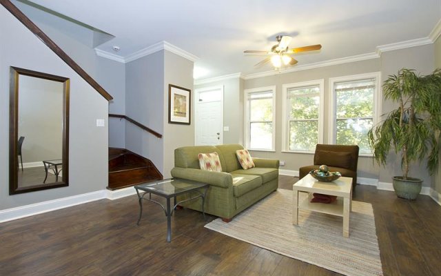 Expansive 4BR in Near West Side by Sonder