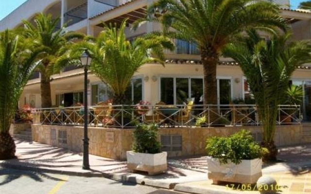 Hostal Leo Or