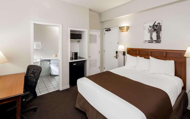 Lions Gate Hotel