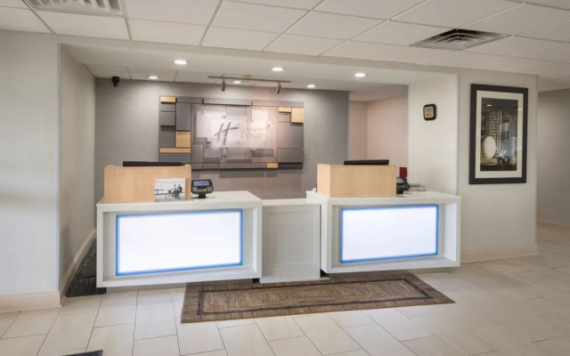 Holiday Inn Express Louisville Northeast