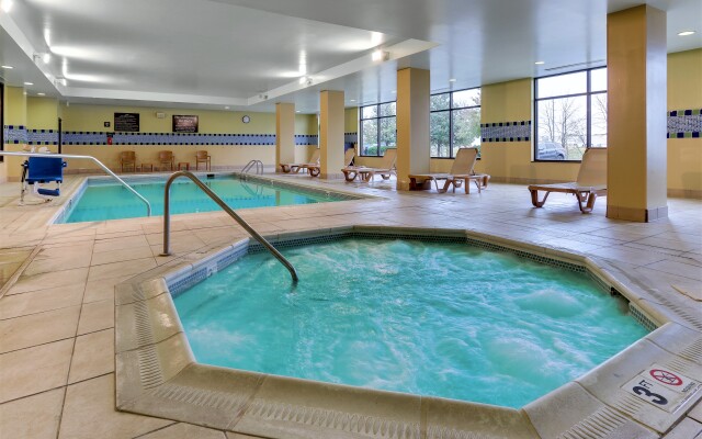 Hampton Inn & Suites Indianapolis-Airport