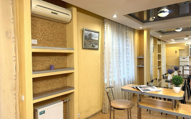 Апартаменты на Алчевских 37