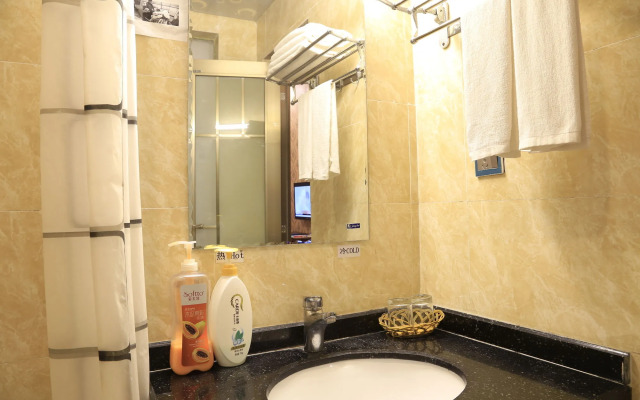 Mount Emei Happy Hotel