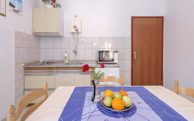 Apartments Pharos & Hector