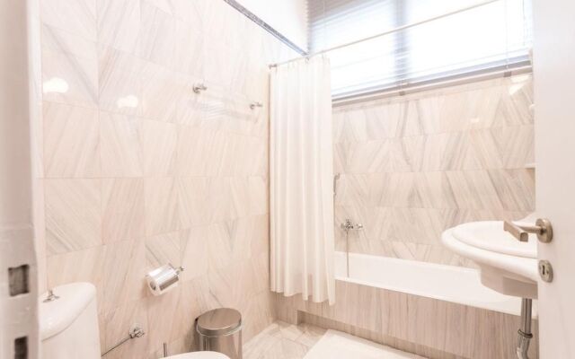 Elegant & Spacious 2bdr Flat