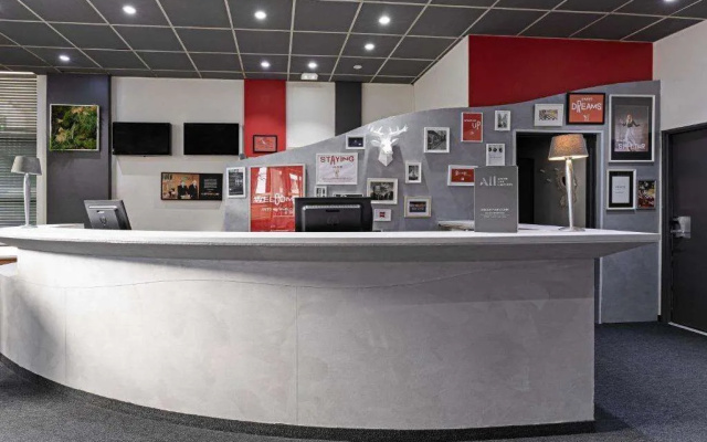 ibis Paris Pantin Eglise