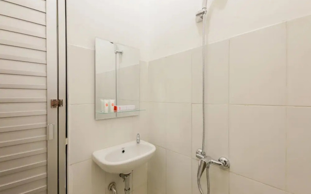 Mn One Residence by OYO Rooms