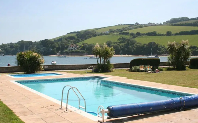 3 The Salcombe