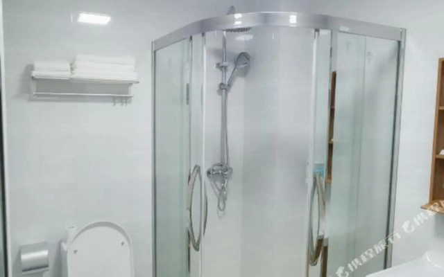 Yijie Hotel