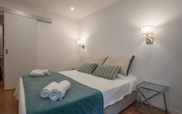 Beautiful Downtown Apartment