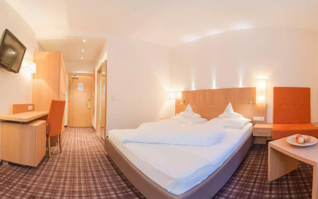 Kronplatz Resort Hotel Kristall