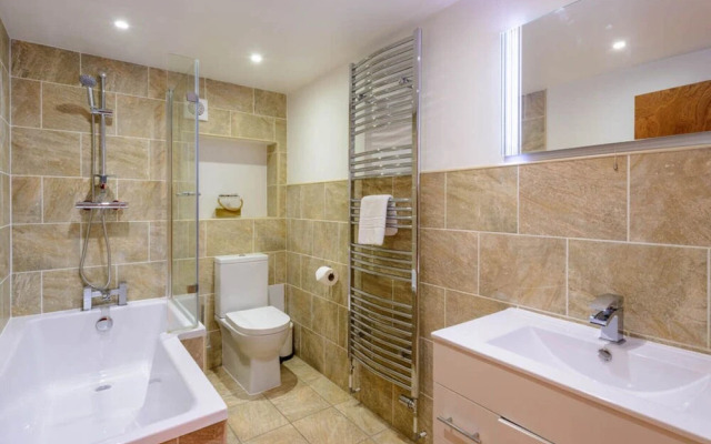 Curlew - Double Upper Apartment