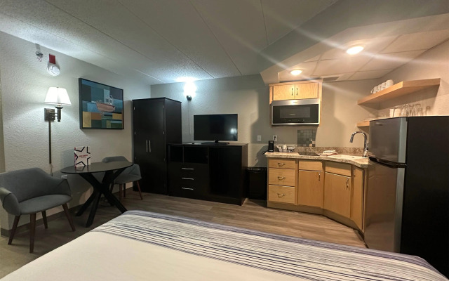 AmericInn by Wyndham Menominee