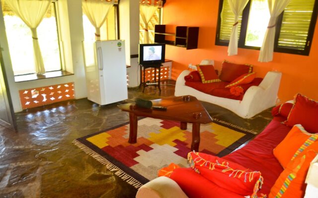 HillPark Hotel - Tiwi Beach