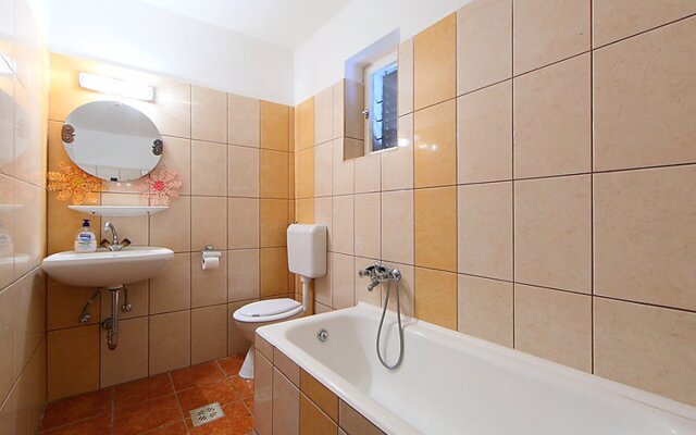 Balaton H603