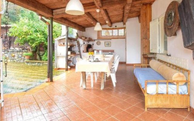 Traditional holiday home in Tremoli with private pool