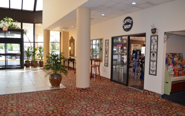 APM Inn and Suites