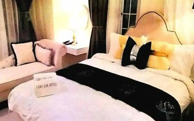 1 Day Car Hotel Station 18