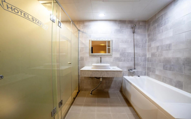 Hotel Stay 53