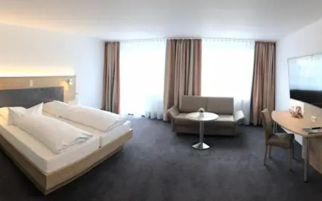 TIPTOP Hotel Hirt