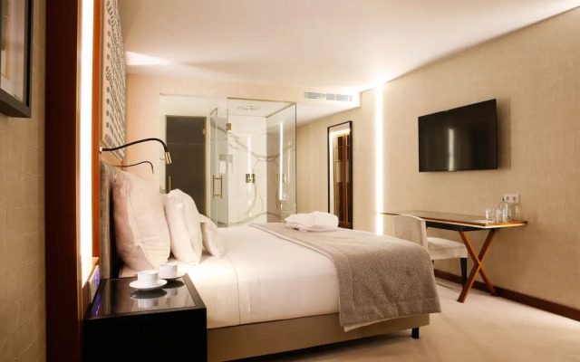 Wine & Books Porto Hotel - Small Luxury Hotels of the World