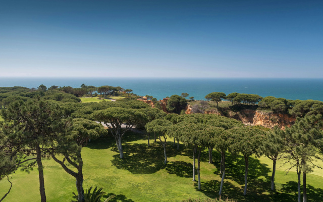 Pine Cliffs Resort Gardens
