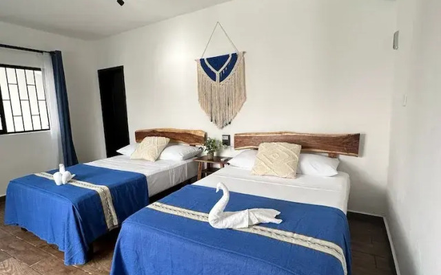 Plaza Nardos Hotel & Suites