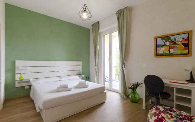 JOIVY Chic Chiavari Apt With 2 Spacious Terraces