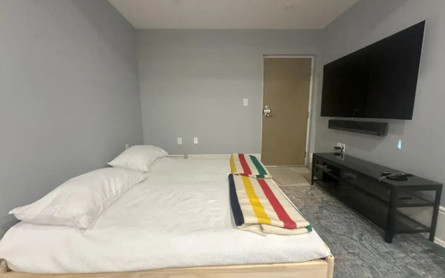 Rivetstays - Designer Walk Suites