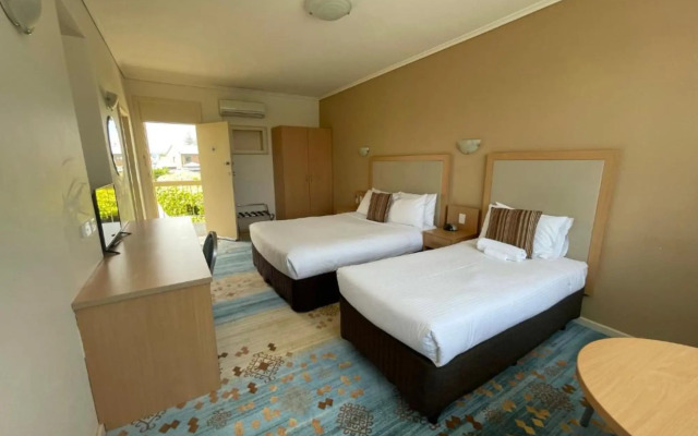 Haven Marina Motel