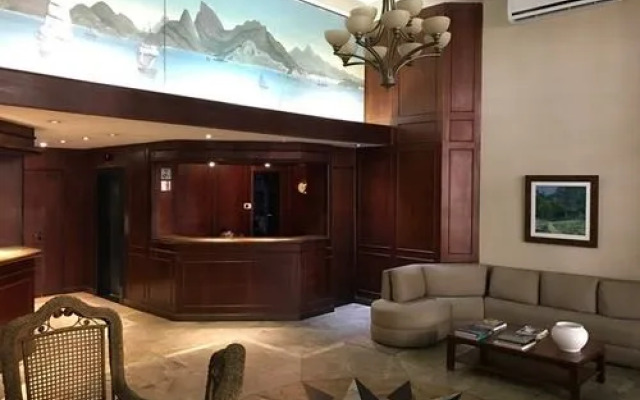 Ocean Flat Condo Building by LinkHouse