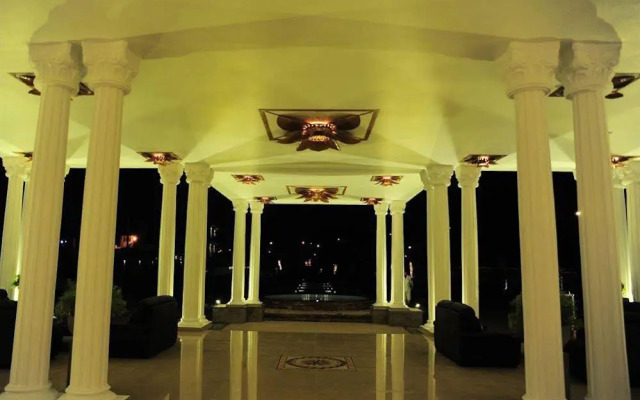 Onreech Hotel
