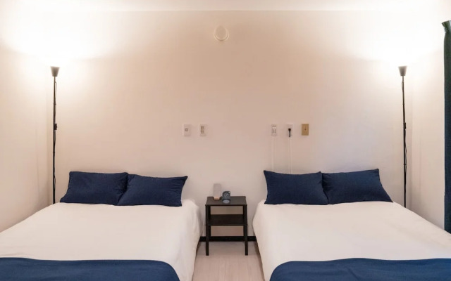 Namba West 5 connecting room