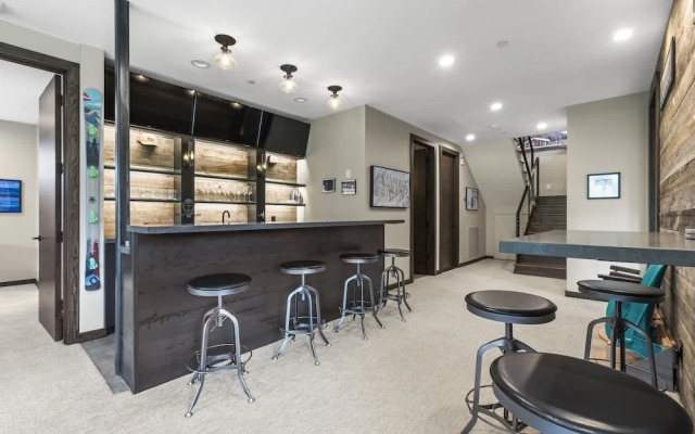 Nine Peaks 4 Bedroom Home