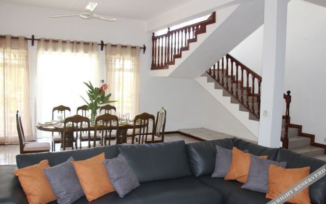 Hibiscus Villa - 5 Rooms