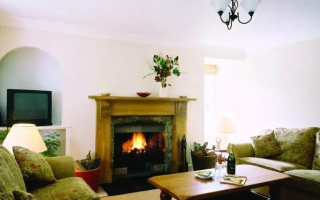 Achnagonalin Lodge