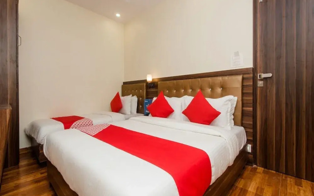 OYO 11706 Hotel Avion Park