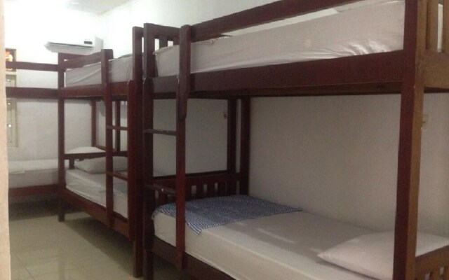 Good For Ya Knee Hostel - Adults Only