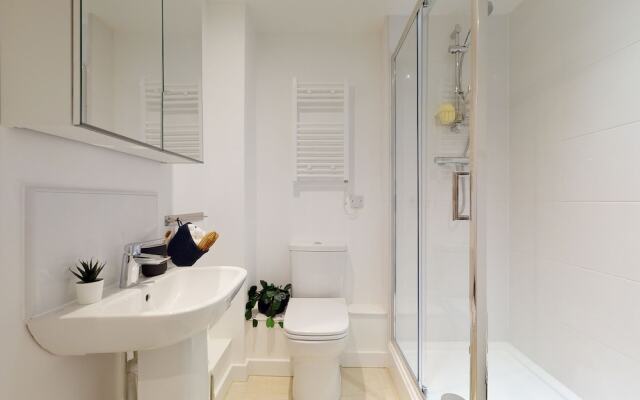 Gorgeous Studios - NEWCASTLE UNDER LYME