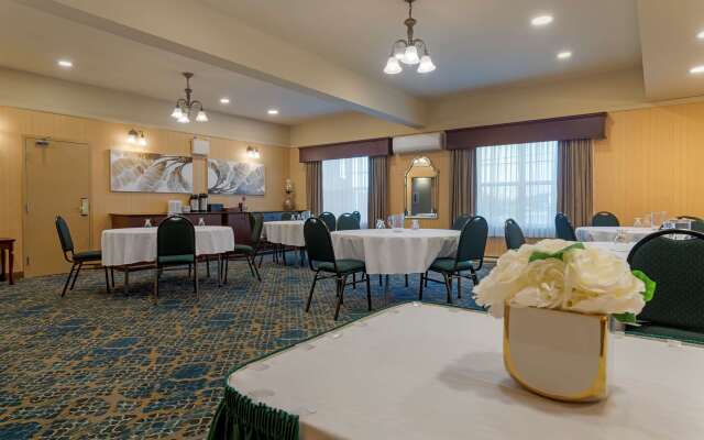 Best Western Plus Fredericton Hotel & Suites