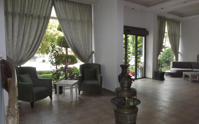 Opus Aparthotel