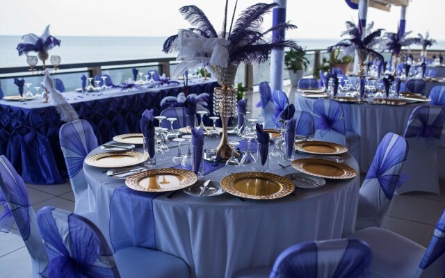 Golden Tulip Essential Kimbima Freetown