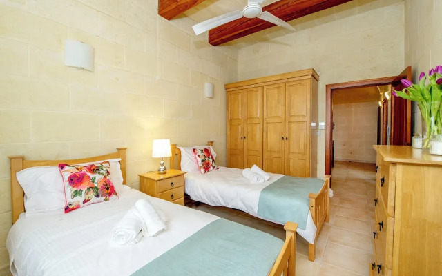 Ta'sandrija Pool And Well-being In Gozo